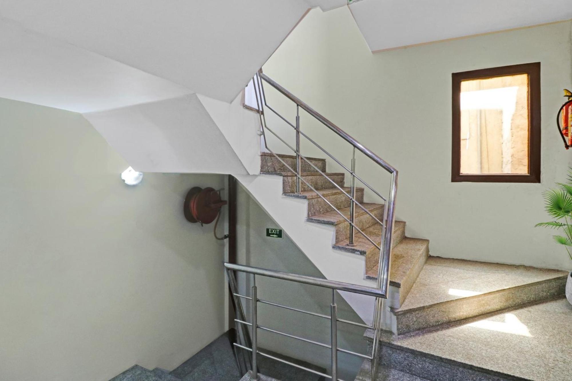 Hotel Stay House New Delhi Buitenkant foto