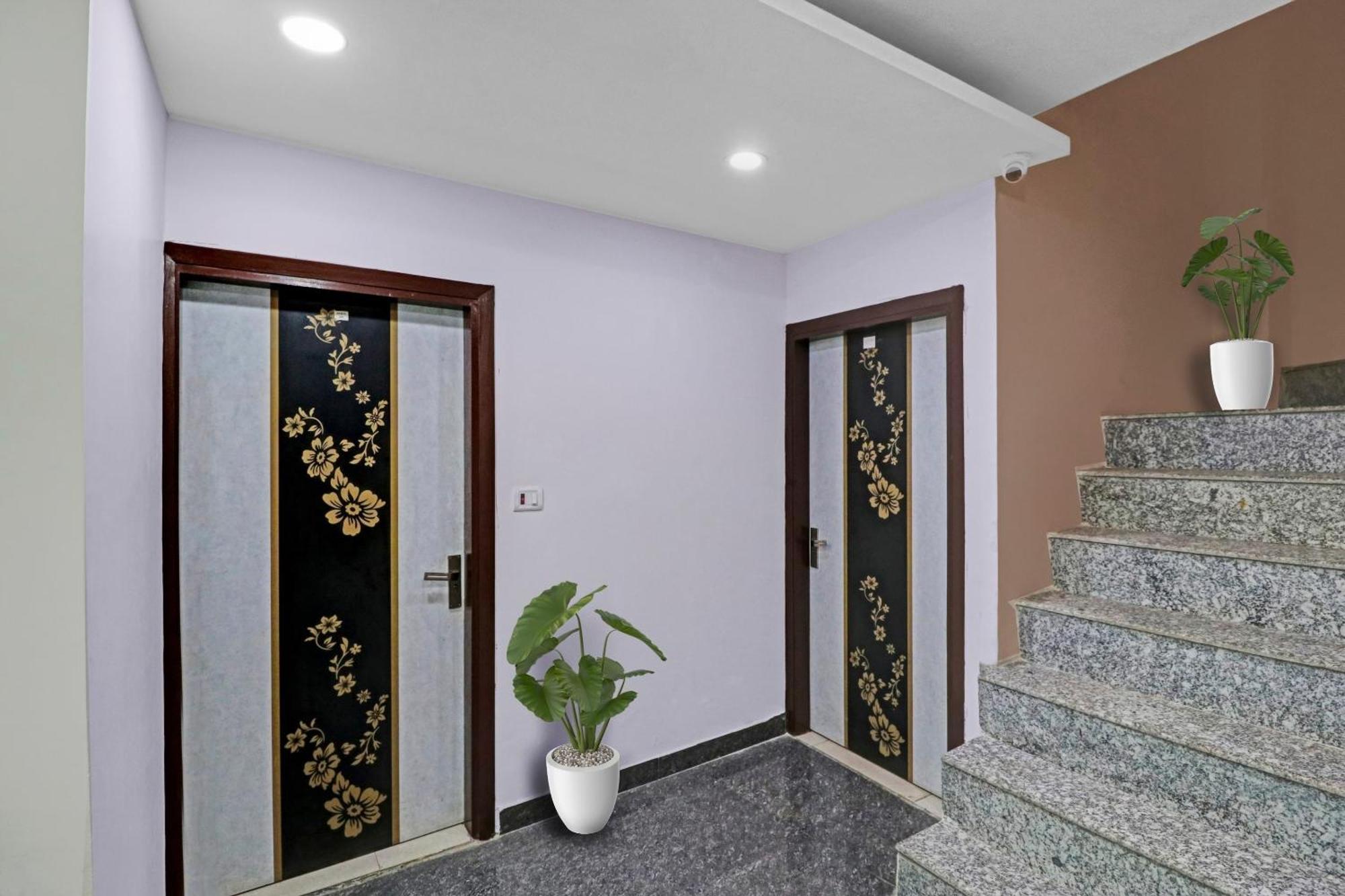 Hotel Stay House New Delhi Buitenkant foto