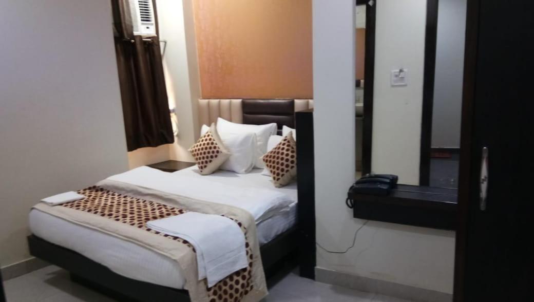 Hotel Stay House New Delhi Buitenkant foto